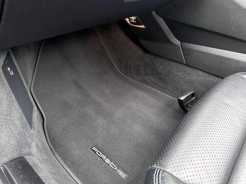 Porsche 911 991 Carrera - U244