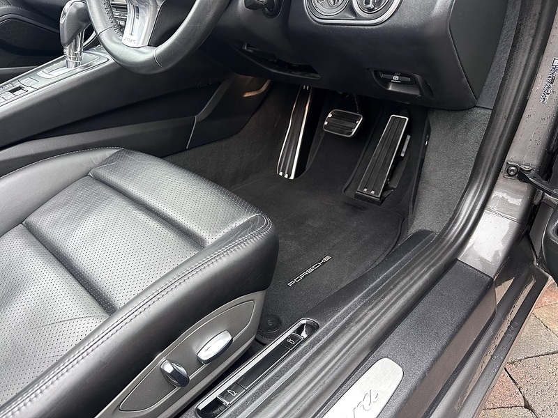 Porsche 911 991 Carrera - U244