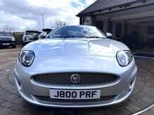 Jaguar XK V8 Portfolio 