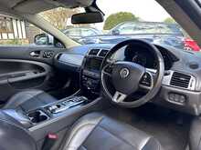 Jaguar XK V8 Portfolio 