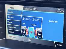 Jaguar XK V8 Portfolio 