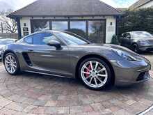 Porsche 718 Cayman T S 