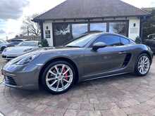 Porsche 718 Cayman T S 