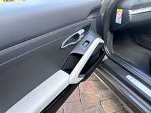 Porsche 718 Cayman T S 