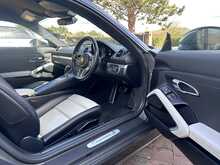 Porsche 718 Cayman T S 