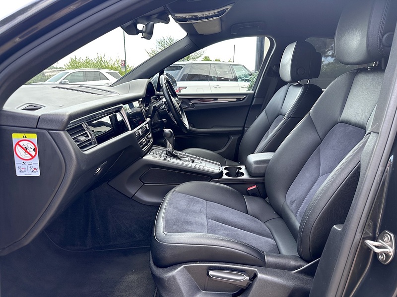 Porsche Macan T V6 S - U270