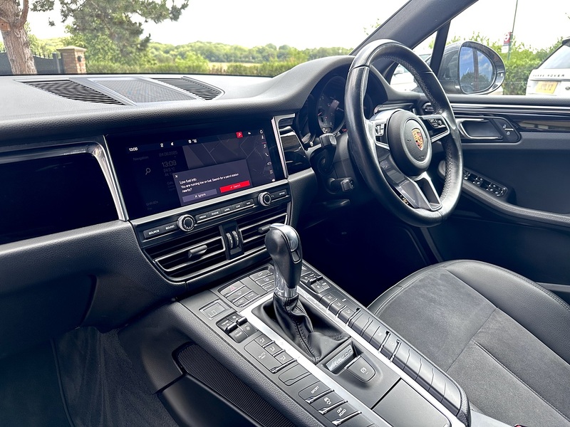 Porsche Macan T V6 S - U270