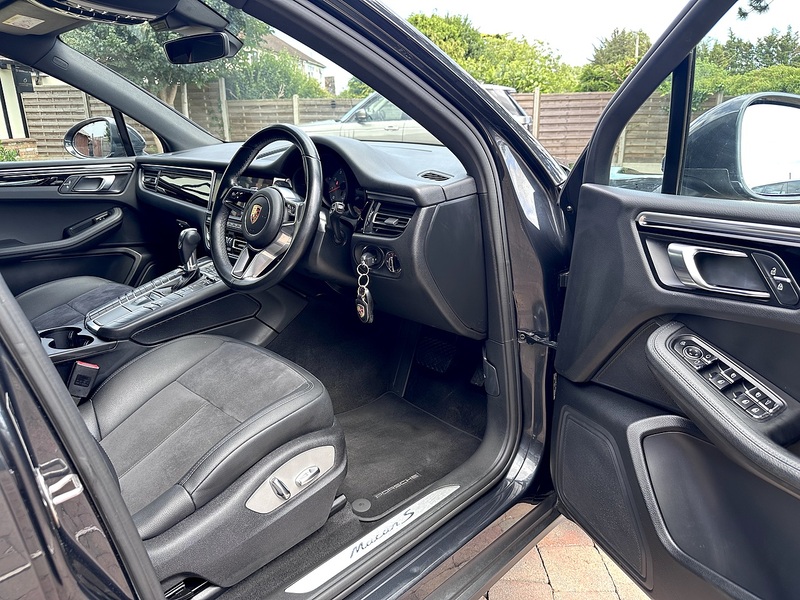 Porsche Macan T V6 S - U270