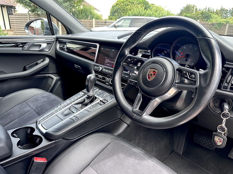 Porsche Macan T V6 S - U270