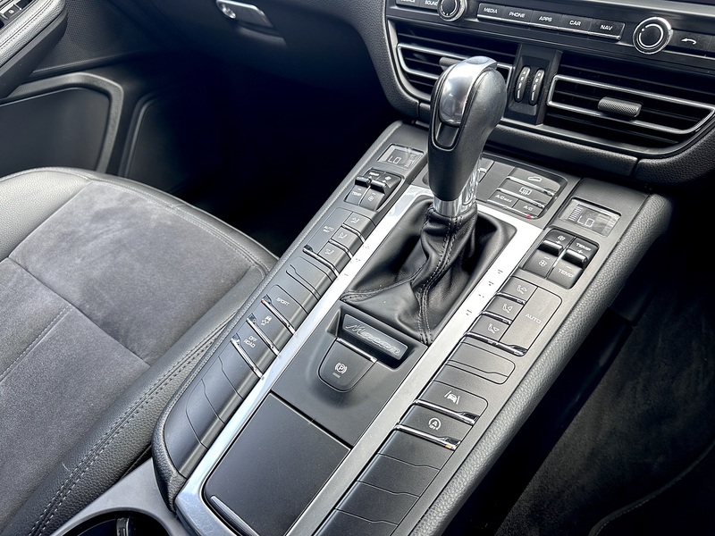 Porsche Macan T V6 S - U270