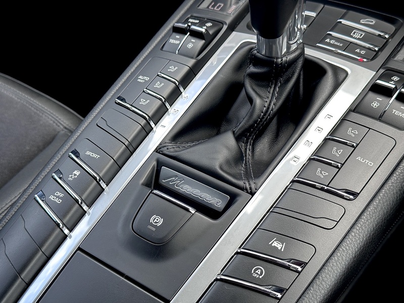 Porsche Macan T V6 S - U270