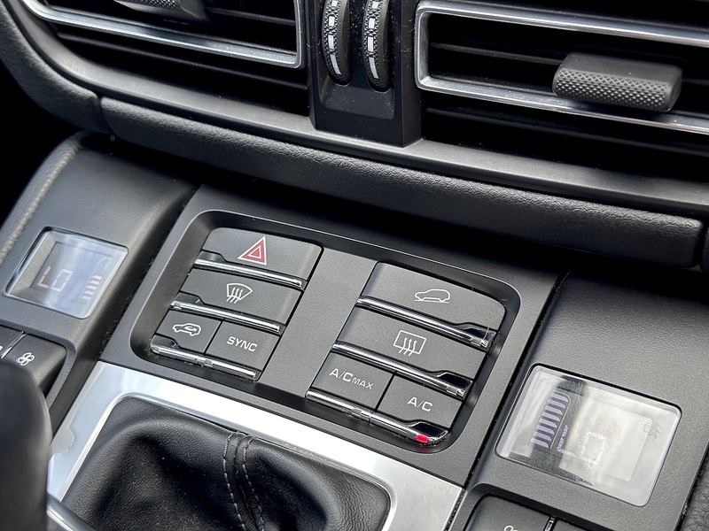 Porsche Macan T V6 S - U270