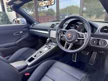 Porsche 718 Boxster T 