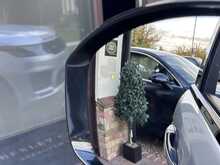 Land Rover Range Rover Sport P400 MHEV HST 