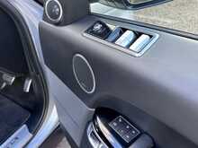 Land Rover Range Rover Sport P400 MHEV HST 