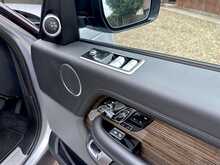 Land Rover Range Rover SD V8 Vogue SE 