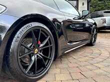 Porsche 718 Cayman T GTS 