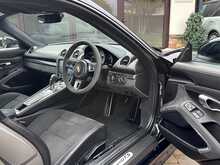 Porsche 718 Cayman T GTS 