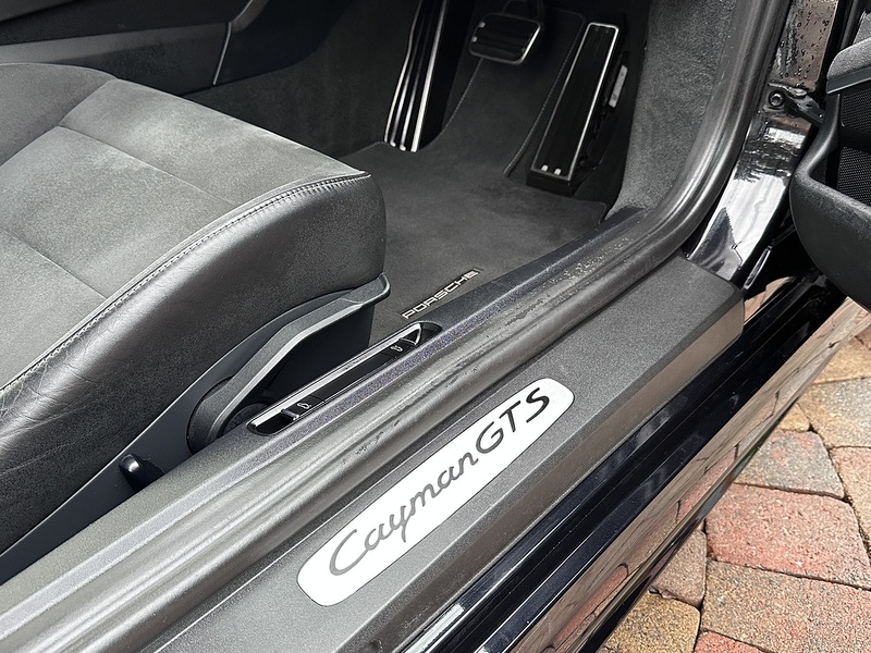 Porsche 718 Cayman T GTS - U295