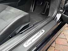 Porsche 718 Cayman T GTS 