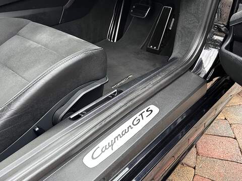 Porsche 718 Cayman T GTS - U295