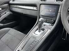 Porsche 718 Cayman T GTS 