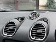 Porsche 718 Cayman T GTS 