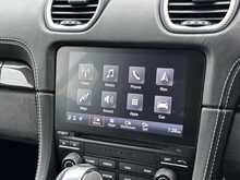 Porsche 718 Cayman T GTS 