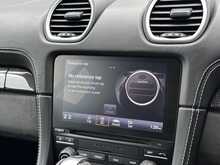 Porsche 718 Cayman T GTS 