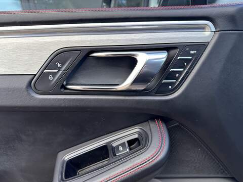 Porsche Macan T V6 GTS - U297