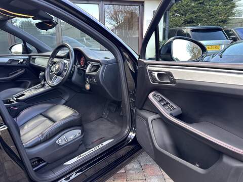 Porsche Macan T V6 GTS - U297
