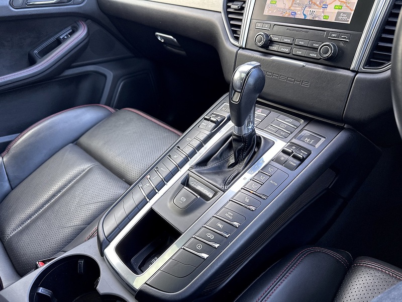 Porsche Macan T V6 GTS - U297