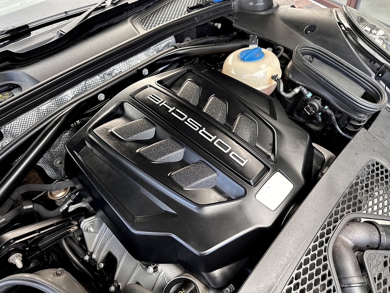 Porsche Macan T V6 GTS - U297
