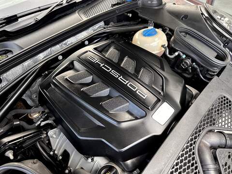 Porsche Macan T V6 GTS - U297
