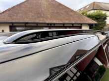 Land Rover Discovery D300 MHEV R-Dynamic SE 