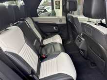 Land Rover Discovery D300 MHEV R-Dynamic SE 