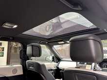 Land Rover Discovery D300 MHEV R-Dynamic SE 