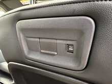 Land Rover Discovery D300 MHEV R-Dynamic SE 