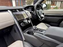 Land Rover Discovery D300 MHEV R-Dynamic SE 