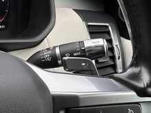 Land Rover Discovery D300 MHEV R-Dynamic SE 