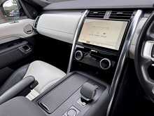 Land Rover Discovery D300 MHEV R-Dynamic SE 