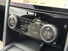 Land Rover Discovery D300 MHEV R-Dynamic SE 