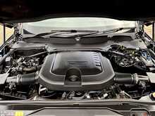 Land Rover Discovery D300 MHEV R-Dynamic SE 