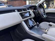 Land Rover Range Rover Sport P400e HSE Dynamic 