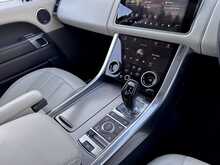 Land Rover Range Rover Sport P400e HSE Dynamic 