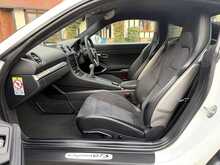 Porsche 718 Cayman T GTS 