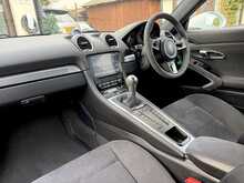 Porsche 718 Cayman T GTS 