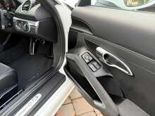 Porsche 718 Cayman T GTS 