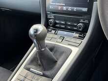 Porsche 718 Cayman T GTS 