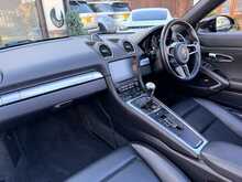 Porsche 718 Boxster T 
